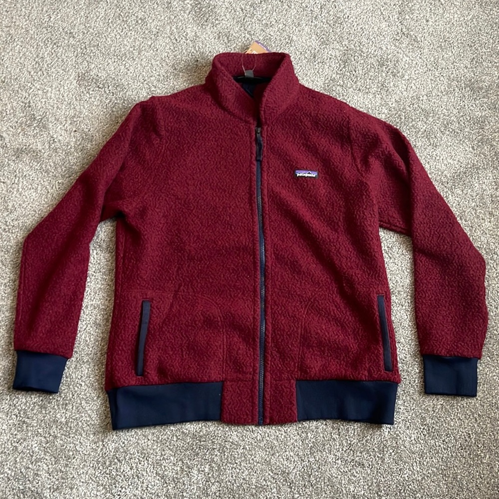 XL Patagonia Women’s Woolyester Fleece Jacket